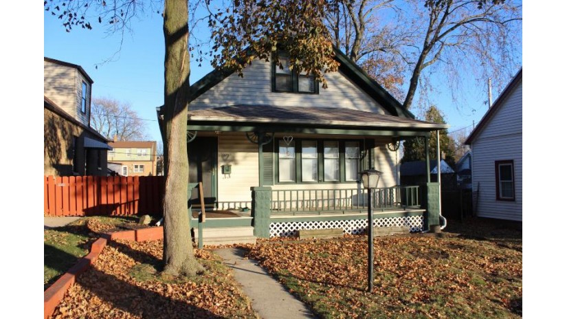 4260 S 2nd St Milwaukee, WI 53207 by RealtyPro Professional Real Estate Group $239,900