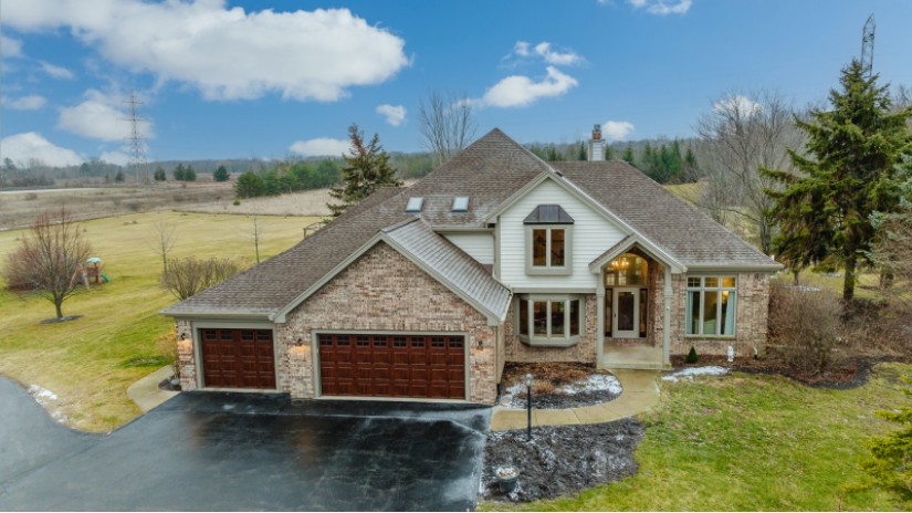 9625 7 Mile Rd Caledonia, WI 53108 by Shorewest Realtors $849,000