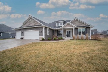 1021 Mulberry Ln, Grafton, WI 53024