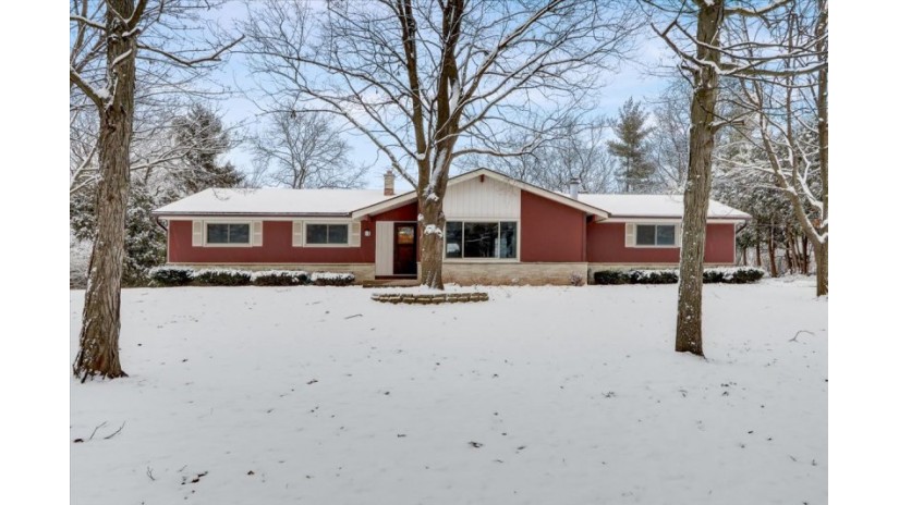 W249N5634 State Highway 164 Sussex, WI 53089 by Shorewest Realtors $359,000