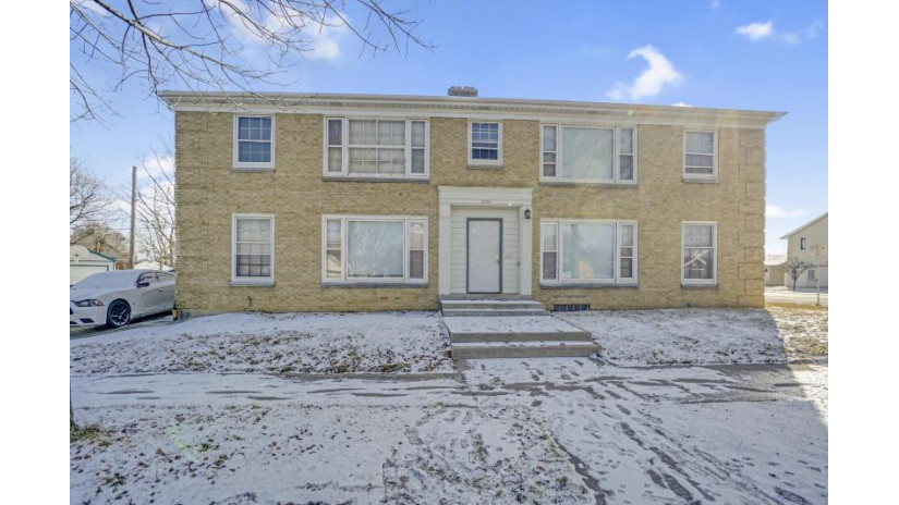 2740 N 61st St Milwaukee, WI 53210 by Lake Country Flat Fee $349,900