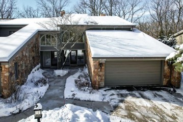 105 N Elm Grove Rd D, Brookfield, WI 53005-6227