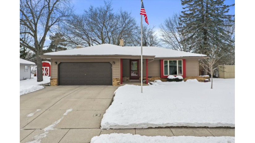 1233 River Park Cir W Mukwonago, WI 53149 by Shorewest Realtors $349,900