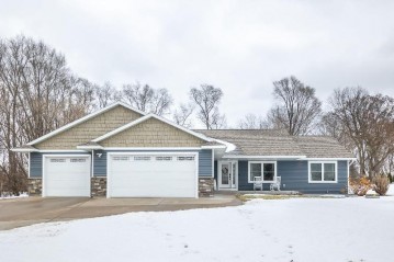 N7064 Pedretti St, Holland, WI 54636