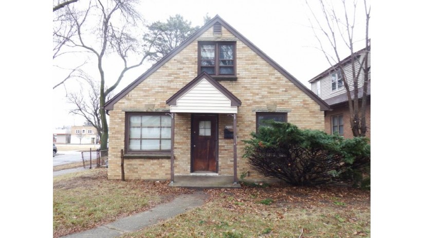 4970 W Medford Ave Milwaukee, WI 53216 by Whitten Realty $62,000
