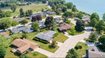 3900 Lighthouse Dr, Racine, WI 53402-3620