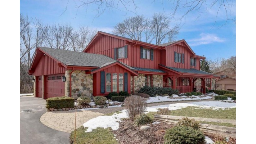18205 Le Chateau Dr Brookfield, WI 53045 by First Weber Inc- Greenfield $779,900