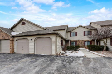 W194S7823 Overlook Bay Rd D, Muskego, WI 53150-7816