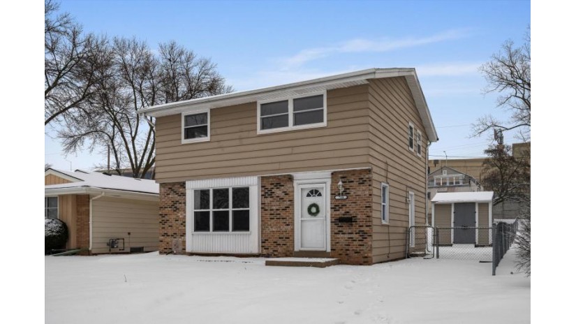 710 S 101st St West Allis, WI 53214 by Venture Real Estate Group LLC $249,900