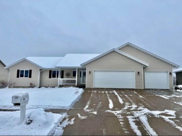 2431 Krause Rd, Onalaska, WI 54650-8945