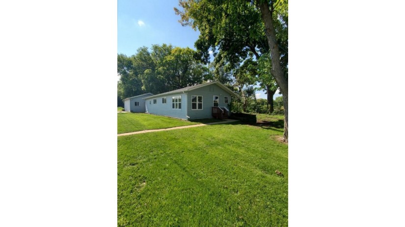 1991 IL RTE 75 E Freeport, IL 61032 by A-1 Agency $72,500