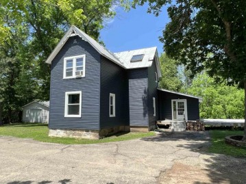 1239 Shadow Road, Waupaca, WI 54981