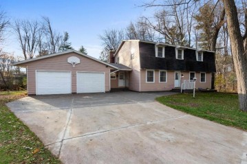 15 Cherry Court, Shawano, WI 54166-3601