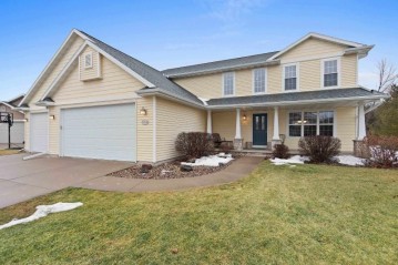 W7230 Fox Hollow Lane, Greenville, WI 54942