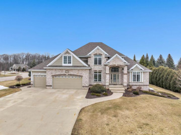 1348 S Sedona Circle, Hobart, WI 54155