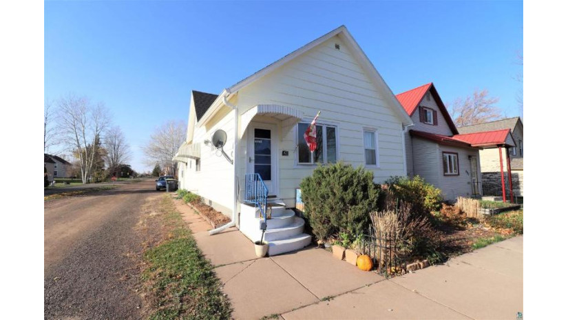 423 Willis Ave Ashland, WI 54806 by Anthony Jennings & Crew Real Estate Llc $129,900