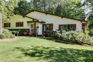 624 Orchard Ridge Rd, Dodgeville, WI 53533