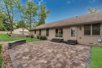 3040 E Rotamer Rd, Janesville, WI 53546