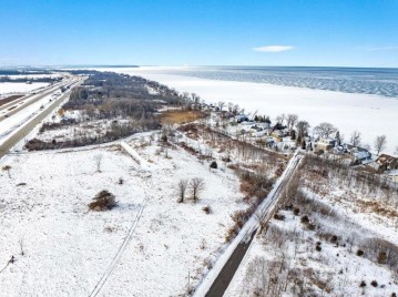 Scenic Heights Dr, Luxemburg, WI 54217