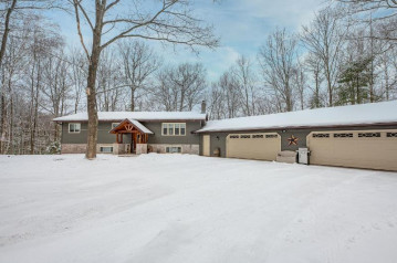 2918 Green Bass Rd, Crescent, WI 54501