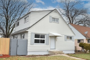 4649 N 20th St, Milwaukee, WI 53209-6343