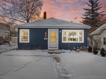 236 S Charles St, Waukesha, WI 53186-6204