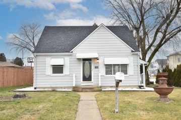 1902 12th Ave, South Milwaukee, WI 53172-2009