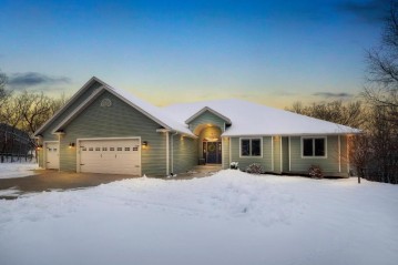 N2243 Huntington Ct, Greenfield, WI 54601