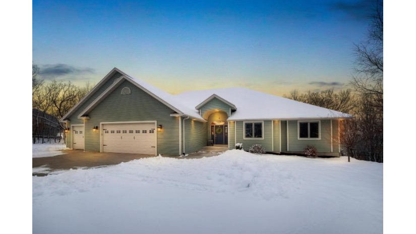 N2243 Huntington Ct Greenfield, WI 54601 by Coldwell Banker River Valley, REALTORS $594,500