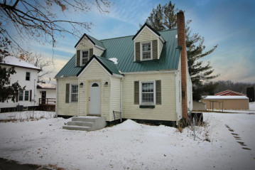 408 E Main St, Wauzeka, WI 53826