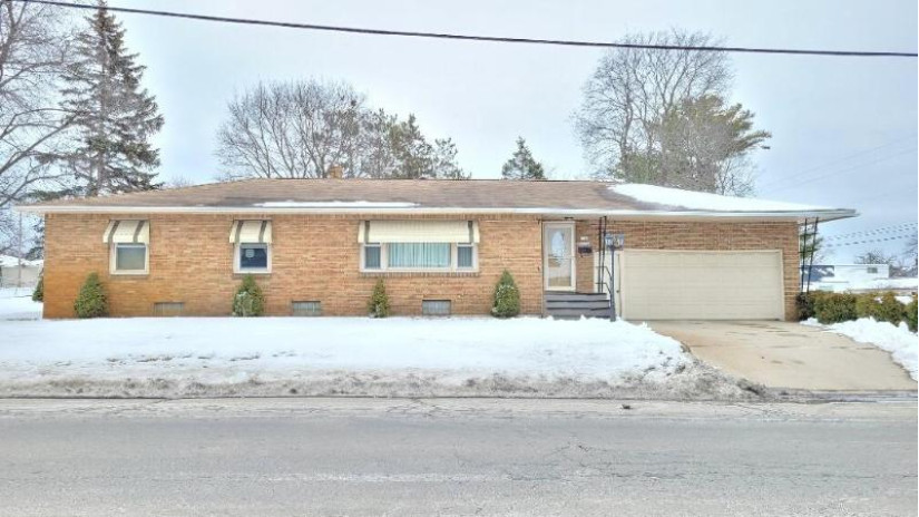 1102 25th St Menominee, MI 49858 by JD 1st Real Estate, Inc. $184,500