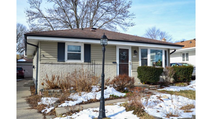 1949 N 117th St Wauwatosa, WI 53226 by Shorewest Realtors $289,800