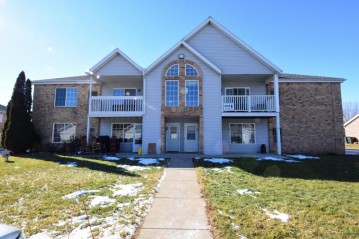 1828 Division St 8, East Troy, WI 53120-1249
