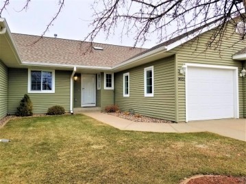 3021 Lakota Pl, La Crosse, WI 54601