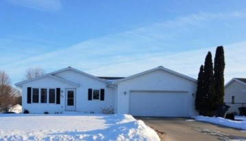 153 Andrea Ave, Darien, WI 53114-1586