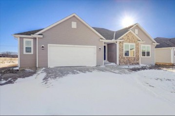 104 Mary Belle Ln, Beaver Dam, WI 53916