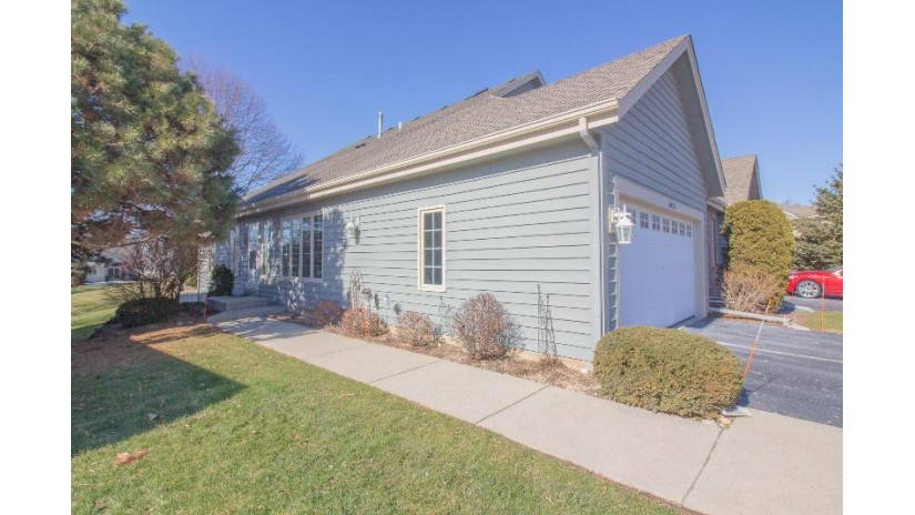 2032 Mount Vernon Dr Waukesha, WI 53186 by Redefined Realty Advisors LLC - 2627325800 $274,900
