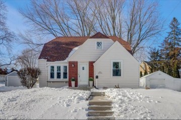 N85W16281 May Ave, Menomonee Falls, WI 53051-3033