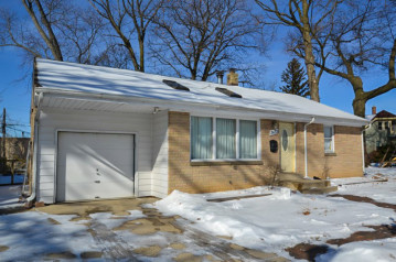 3433 S 50th Pl, Greenfield, WI 53219-4507