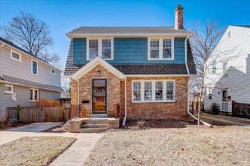 5141 N Idlewild Ave, Whitefish Bay, WI 53217