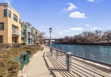 1805 N Riverwalk Way, Milwaukee, WI 53212-3991