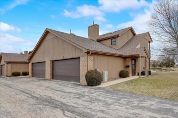 5605 Cambridge Ln 6, Mount Pleasant, WI 53406-2889