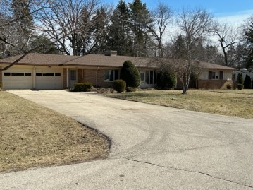 3701 Daisy Ln, Mount Pleasant, WI 53405-4869