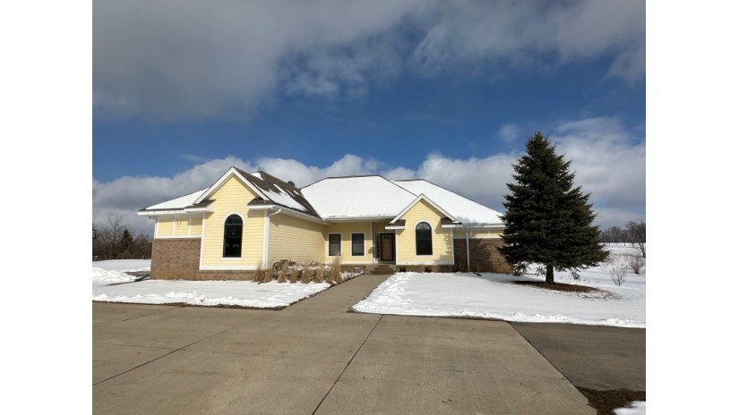 3414 Mayfield Ct Polk, WI 53076 by Shorewest Realtors $775,900