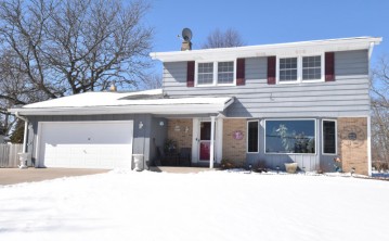 W126S9453 N Cape Rd, Muskego, WI 53150-4643