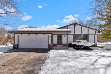 W247N9556 Norwauk Ct, Lisbon, WI 53017