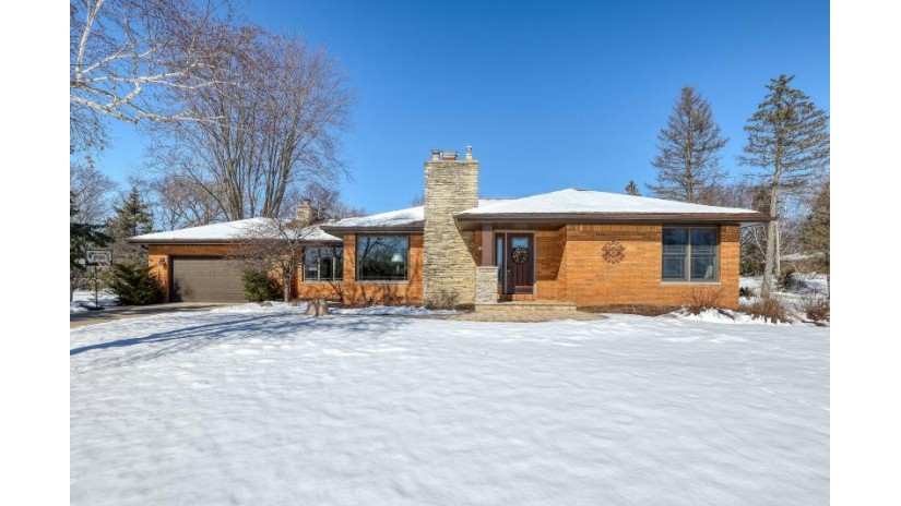 18250 Beverly Hills Dr Brookfield, WI 53045 by The Wisconsin Real Estate Group $535,000