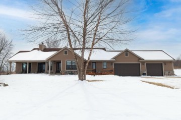 5343 Beaver Dam Rd, Addison, WI 53090