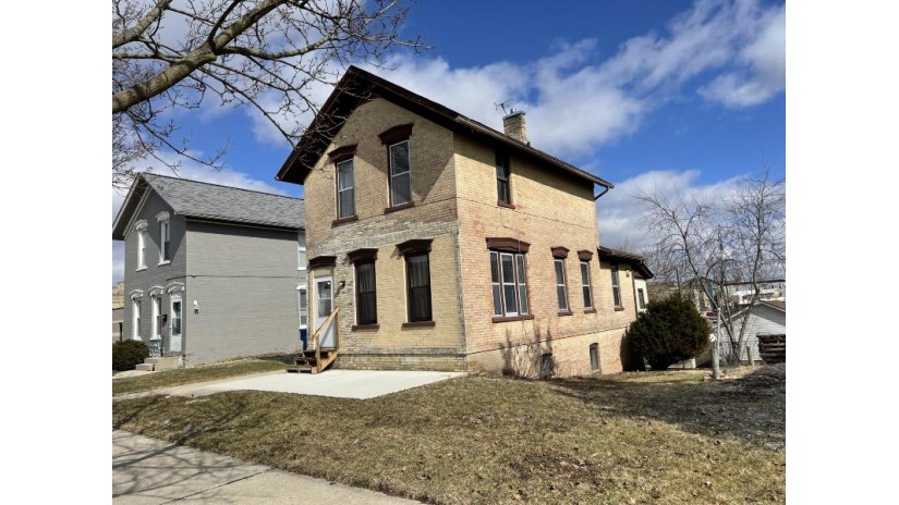 117 S Washington St Watertown, WI 53094 by EXP Realty, LLC~MKE $155,000