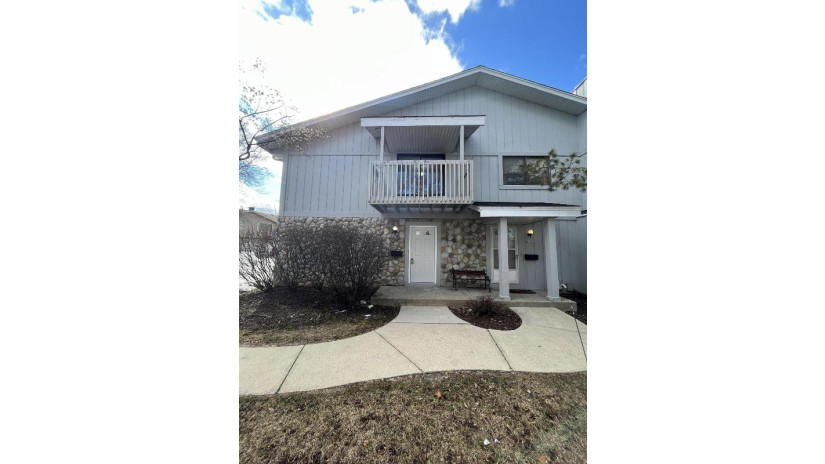 8024 W Manor Cir Milwaukee, WI 53223 by EXP Realty, LLC~MKE $74,900